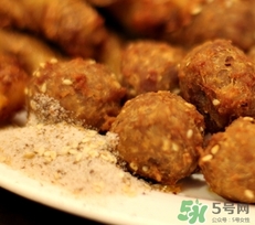 肉丸子可以用面粉嗎？肉丸子用什么粉？