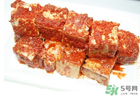 霉豆腐發(fā)霉了還能吃嗎？霉豆腐發(fā)霉有幾種顏色？