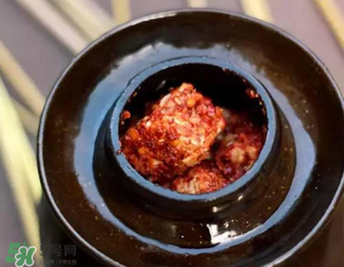 霉豆腐發(fā)黑還能吃嗎？霉豆腐長黑點還能吃嗎？