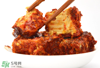 霉豆腐發(fā)黑還能吃嗎？霉豆腐長黑點還能吃嗎？