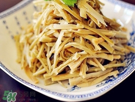 干筍要泡多久?筍干用熱水泡還是冷水? 干筍要泡多久?筍干用熱水泡還是冷水?