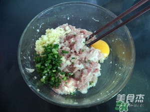 肉丸子可以用面粉嗎？肉丸子用什么粉？