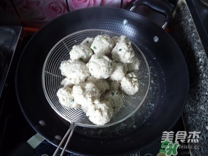 肉丸子可以用面粉嗎？肉丸子用什么粉？