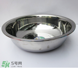 腌肉可以用不銹鋼盆嗎？不銹鋼盆可以腌肉嗎？