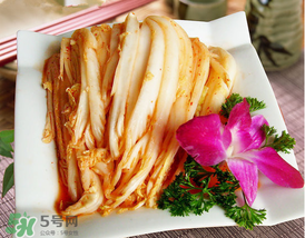 腌白菜放多少鹽？腌白菜放鹽比例