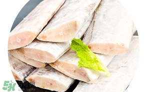 帶魚(yú)表面銀色需要去掉嗎?帶魚(yú)身上銀色要洗干凈嗎?