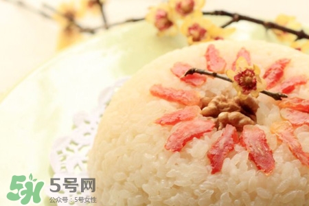 八寶飯的熱量是多少？吃八寶飯會發(fā)胖嗎？