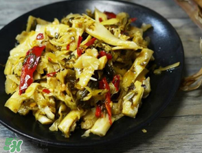 腌酸菜放多少鹽？腌酸菜放鹽比例