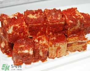 霉豆腐長(zhǎng)紅霉還能吃嗎？霉豆腐為什么會(huì)長(zhǎng)紅霉？