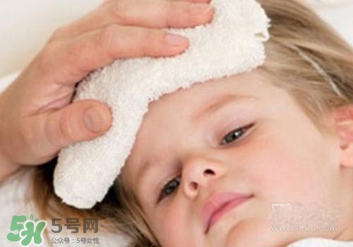 寶寶拉肚子發(fā)燒39度會燒壞腦子嗎？寶寶拉肚子發(fā)燒39度怎么辦？