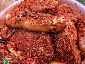 一斤豬肉放多少鹽？腌豬肉放多少鹽？