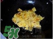 魚丸和雞蛋可以一起吃嗎？魚丸和雞蛋能不能同時吃？