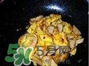 魚丸和雞蛋可以一起吃嗎？魚丸和雞蛋能不能同時吃？