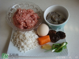 一斤糯米可以做多少個糯米丸子？一斤糯米可以做多少糯米圓子？