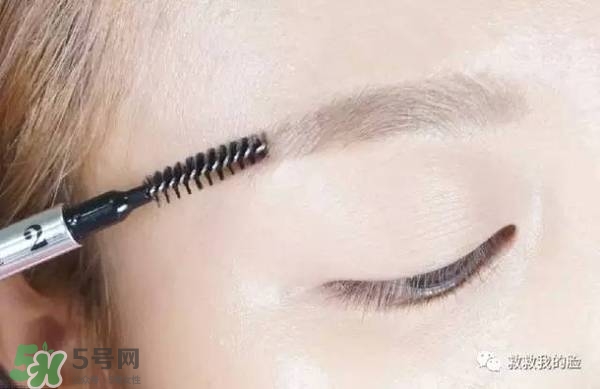 金高銀妝容怎么化？金高銀仿妝