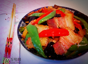 腌肉怎么做好吃？腌肉炒什么菜好吃？