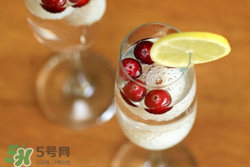 荔枝酒泡多久可以喝?荔枝酒的功效與作用 荔枝酒泡多久可以喝?荔枝酒的功效與作用