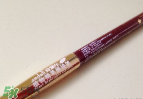 唇線筆怎么削？唇線筆怎么扭出來？