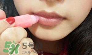 唇線筆可以當(dāng)口紅嗎？唇線筆和口紅的區(qū)別？