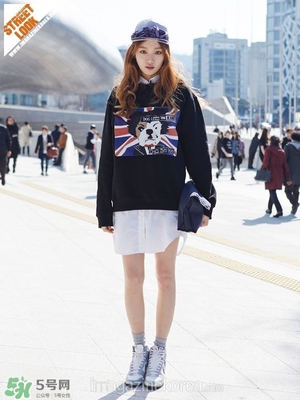 李圣經(jīng)的包包什么牌子？李圣經(jīng)包包同款