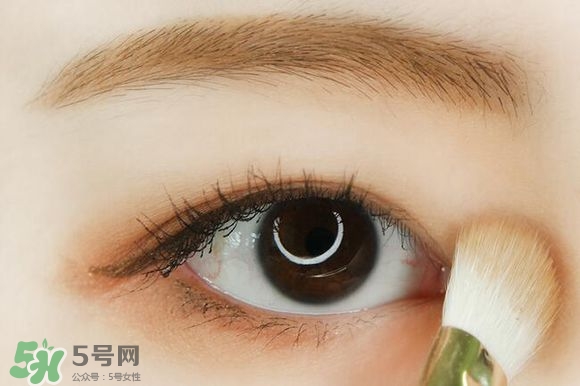 李圣經(jīng)妝容怎么化？李圣經(jīng)仿妝教程