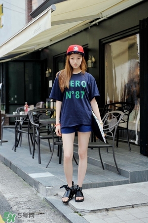 李圣經(jīng)的包包什么牌子？李圣經(jīng)包包同款