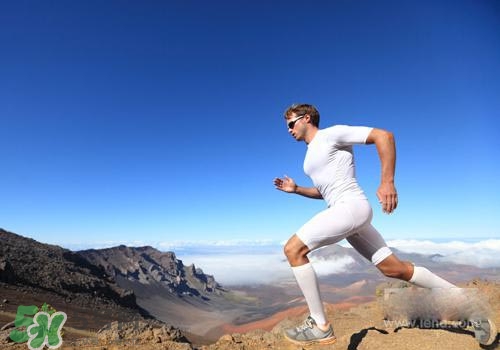 跑步岔氣還能繼續(xù)跑步嗎？為什么跑步會岔氣？