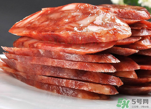 香腸過期了還能吃嗎？香腸過期一個月能吃嗎？