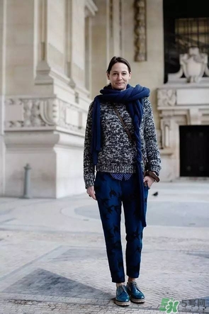 2017年圍巾流行怎么搭？2017年圍巾流行趨勢