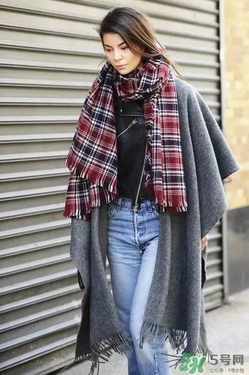 2017年圍巾流行怎么搭？2017年圍巾流行趨勢(shì)
