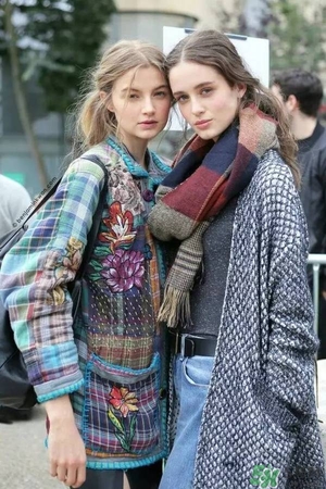 2017年圍巾流行怎么搭？2017年圍巾流行趨勢