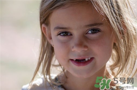 小孩換牙早好還是晚好?小孩換牙早好不好? 小孩換牙早好還是晚好?小孩換牙早好不好?