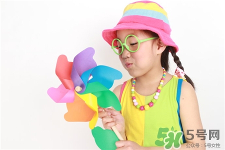 小孩換牙早好還是晚好?小孩換牙早好不好? 小孩換牙早好還是晚好?小孩換牙早好不好?