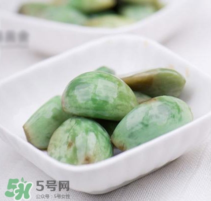 臘八蒜為什么是綠色的？臘八蒜怎么變綠？