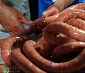 香腸什么時候扎孔？香腸扎孔技巧