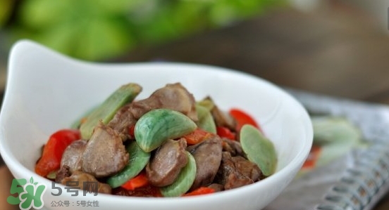 臘八蒜要放鹽嗎？臘八蒜要放多少鹽比例是多少？