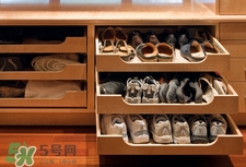 鞋子可以放在門(mén)外嗎?鞋子放在門(mén)外好嗎?