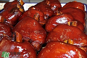 臘豬腳燉什么好吃？臘豬蹄燉什么好吃？