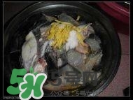 臘豬腳燉什么好吃？臘豬蹄燉什么好吃？