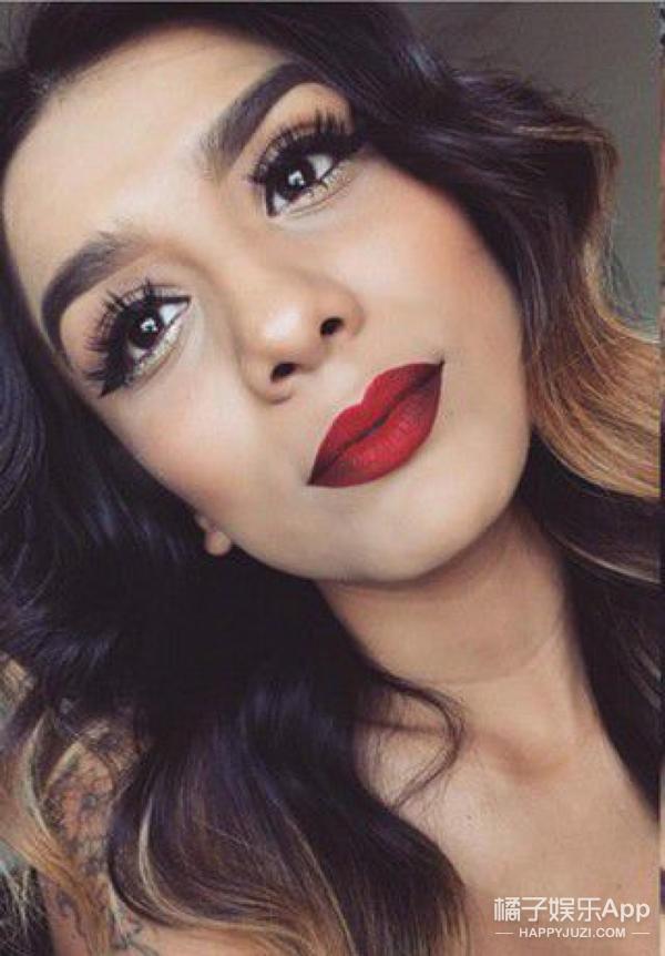 反咬唇妝怎么畫？反咬唇妝畫法圖解