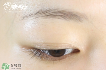 kiss me染眉膏怎么用？kiss me染眉膏使用方法