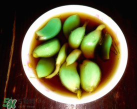 臘八醋怎么做的很綠？臘八醋怎么做蒜才綠？