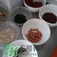 怎么用電飯煲煮臘八粥？電飯煲怎么熬臘八粥？