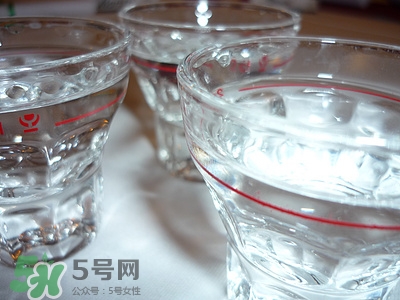 吃臘八粥能喝酒嗎?臘八粥和酒一起喝會怎么樣 吃臘八粥能喝酒嗎?臘八粥和酒一起喝會怎么樣