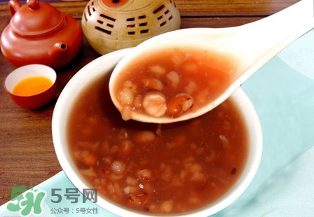 產(chǎn)婦可以喝臘八粥嗎?產(chǎn)婦喝臘八粥有什么好處 產(chǎn)婦可以喝臘八粥嗎?產(chǎn)婦喝臘八粥有什么好處