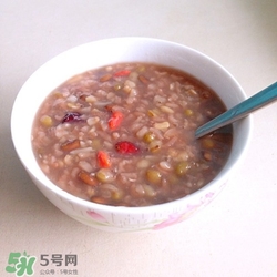 產(chǎn)婦可以喝臘八粥嗎?產(chǎn)婦喝臘八粥有什么好處 產(chǎn)婦可以喝臘八粥嗎?產(chǎn)婦喝臘八粥有什么好處