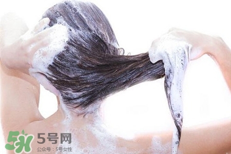 冬天洗澡次數(shù)多少合適？冬天洗澡最佳時間