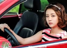 李溪芮的口紅什么顏色？李溪芮口紅色號試色