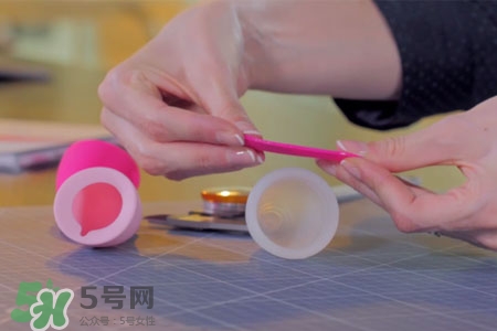 使用月經(jīng)杯怎么小便？用月經(jīng)杯上廁所怎么辦？