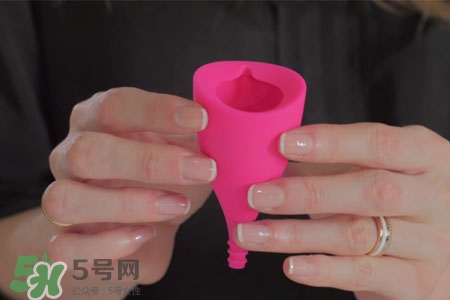 使用月經(jīng)杯怎么小便？用月經(jīng)杯上廁所怎么辦？